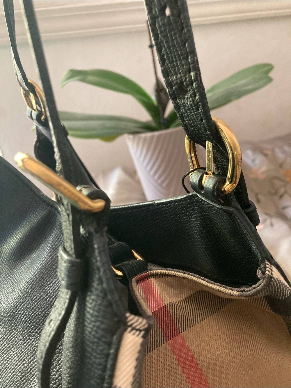 (Reposh) from @jebwa Burberry calfskin Canterbury tote. 😍 - Picture 9 of 17